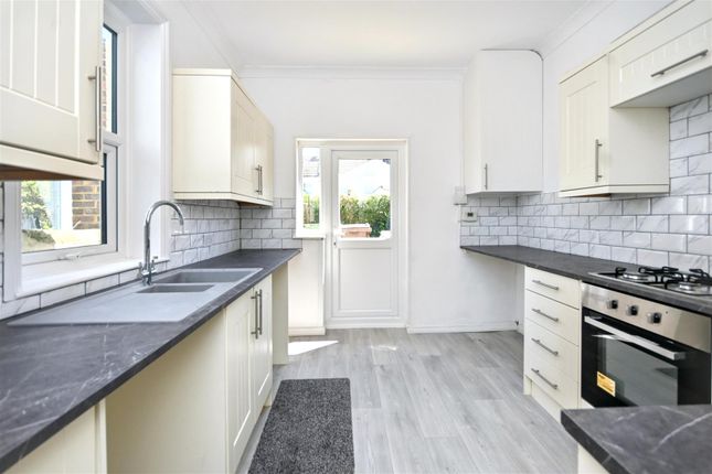 4, Taddington Road, Eastbourne photo 3