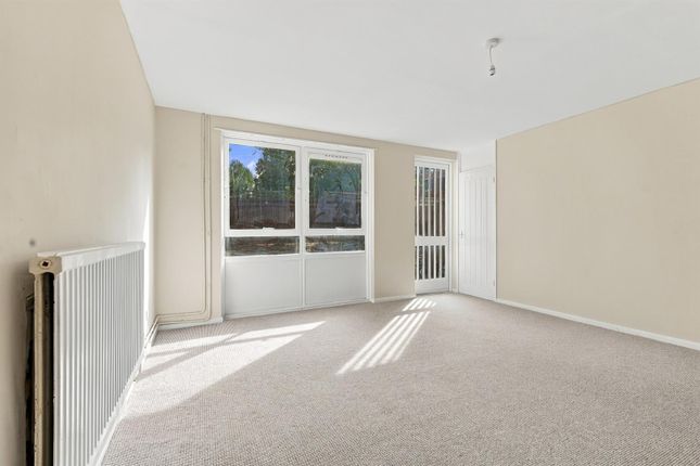 9, Kimbolton Close, London photo 4