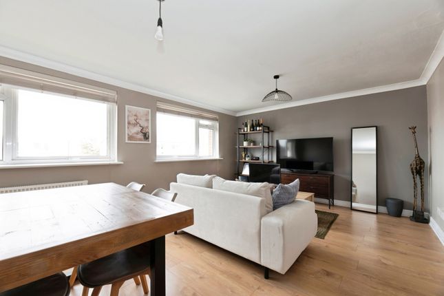 Flat 5, Idmiston House,, Idmiston Road, Worcester Park photo 2