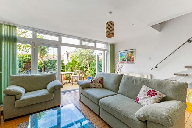 Delawyk Crescent, London photo 3