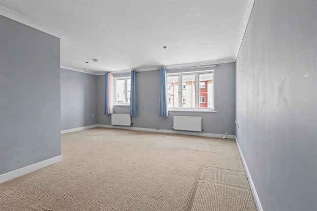 11, Turton Drive, Nottingham photo 4