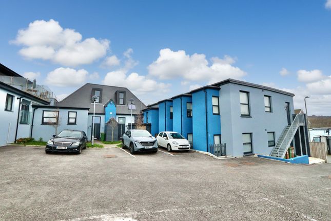 5 Cae'r Bedw William Street, Bargoed photo 4