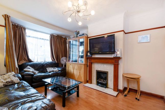 Thumbnail Terraced house to rent in Stafford Road, Purley Way, Croydon