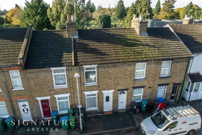 Thumbnail Terraced house for sale in Fearnley Street, Watford