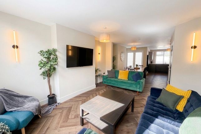 9-bed terraced on 8 Hawarden Avenue, Liverpool, £6,591/mo