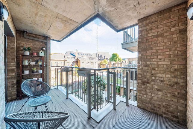 Flat 20, Palm House, London photo 4