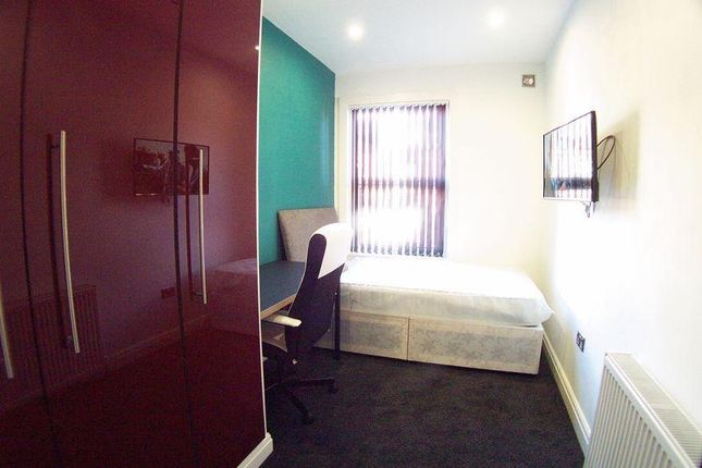 83, Headingley Avenue, Leeds photo 5