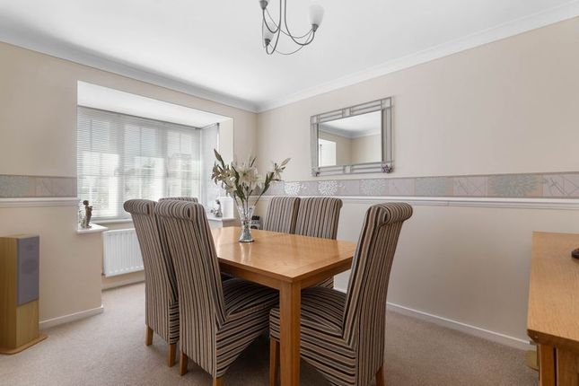 1 Allwoods Close, Alcester photo 4