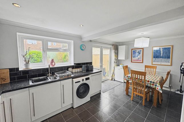 6, Springwood Close, Plymouth photo 3