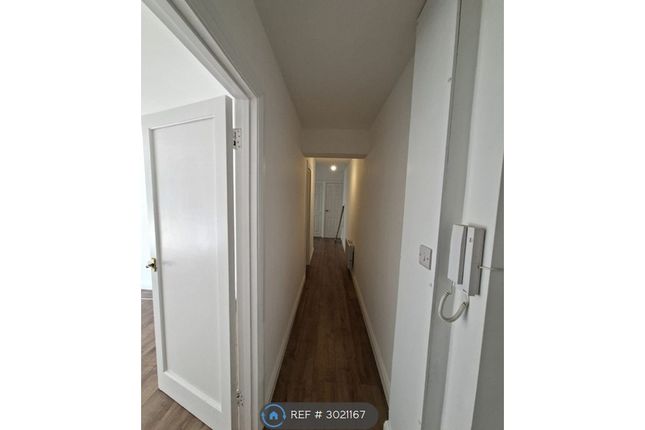 Harewood Court, College Avenue, Harrow photo 4