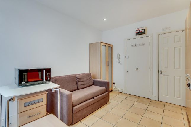 Studio to rent in Southwell Gardens, South Kensington