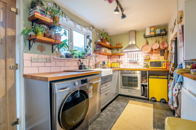 38, Raglan Way, Bulwark, Chepstow photo 2