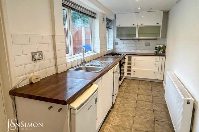 Terraced house to rent in Bolton Road West, Ramsbottom, Bury
