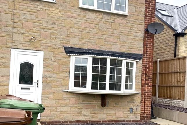 Thumbnail Semi-detached house to rent in Dale Close, Ossett