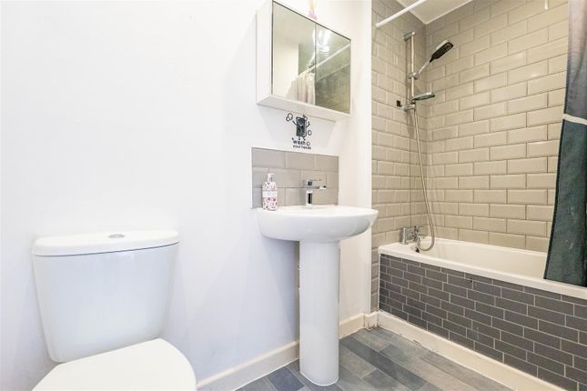 35, Snape Street, Darwen photo 4