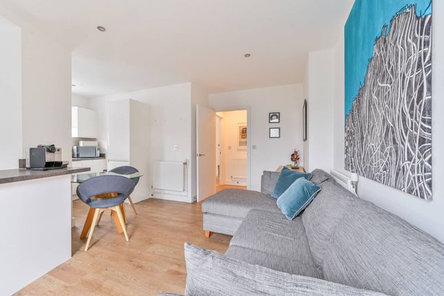Flat for sale in Coalmakers Wharf, Limehouse, London