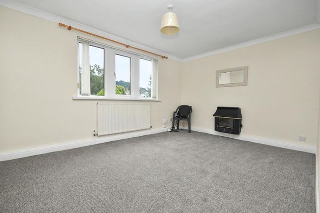 18, Manorfields, Whalley photo 2