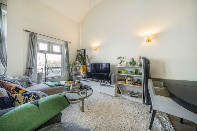 Flat 24, Quay View Apartments, Arden Crescent, London photo 4