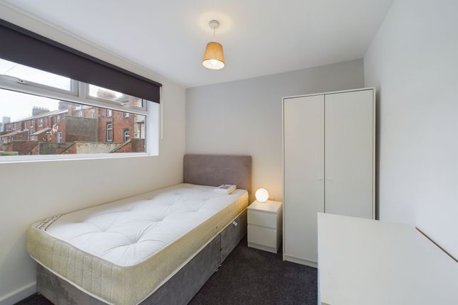 Room 2, 15 Mitchell Street, Hartlepool photo 2