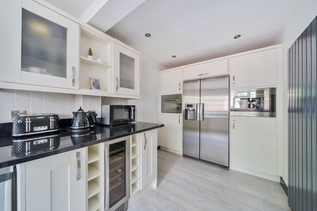 8, Far Rye, Wollaton photo 2