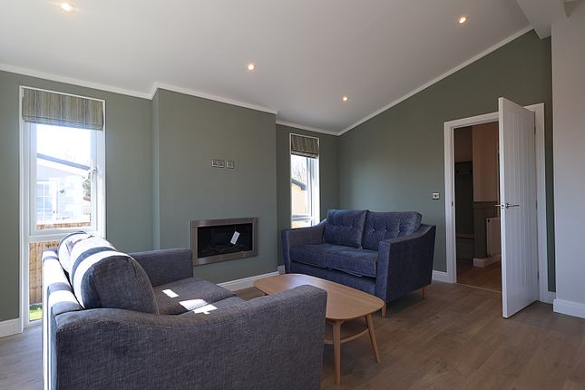 Grosvenor Avenue, Kings Langley photo 4