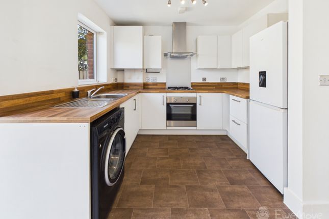 14, JAMES VIEW, BORDON photo 4