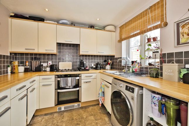 20, Vincent Way, MARTOCK photo 4