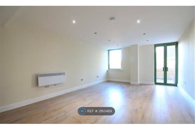 Thumbnail Flat to rent in Bellvue Court, Hounslow