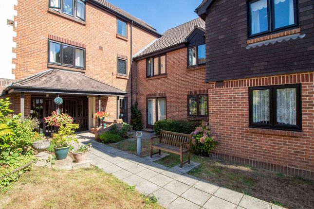 Thumbnail Flat for sale in Rosecott, Havant Road, Horndean, Waterlooville