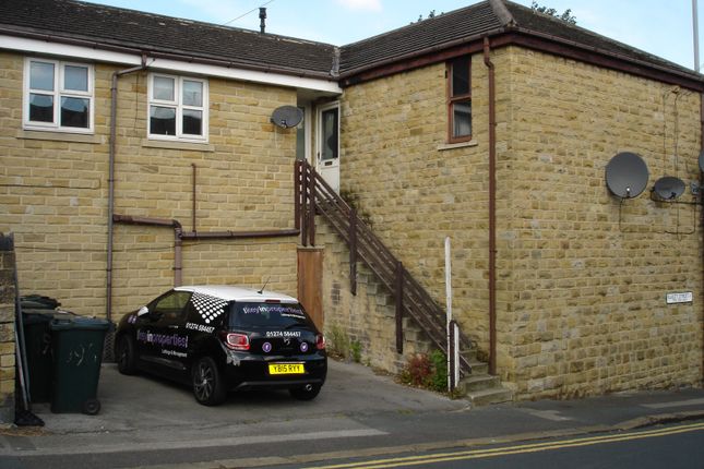 Thumbnail Flat to rent in Saltaire Road, Shipley