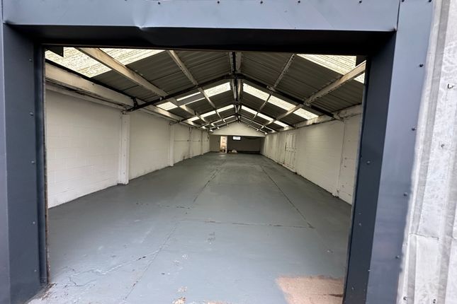 Warehouse to let in Colwick Industrial Estate, Private Road 4, Nottingham, Nottinghamshire