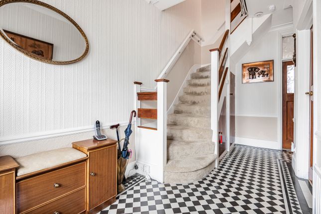 11, norfolk avenue, palmers green photo 2