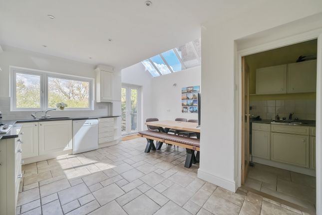 12, Woodmancourt, Surrey photo 2