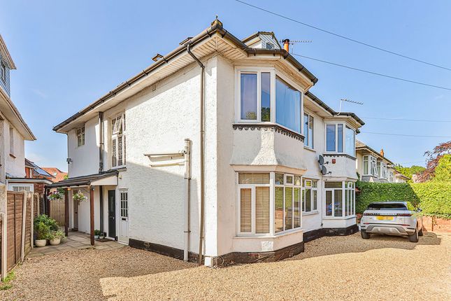 2-bed flat on 2B, Queens Park South Drive, Bournemouth, £200,000