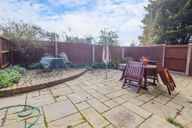 End terrace house for sale in Foxbrook, Stevington, Bedford