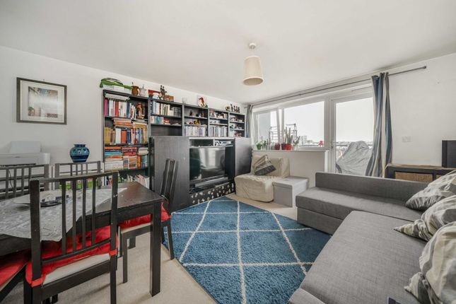 Flat for sale in Singapore Road, London