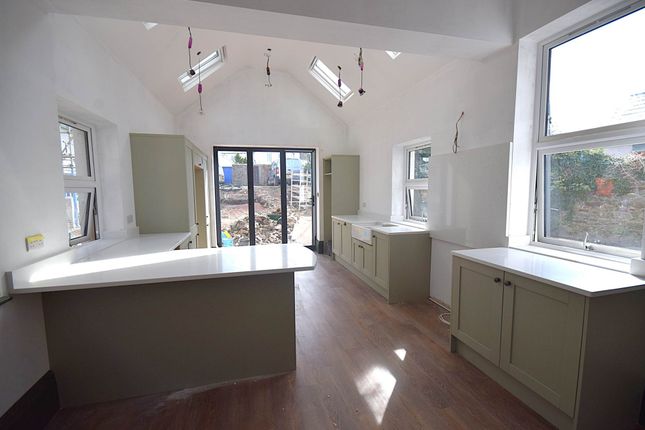 53, Abbotsham Road, Bideford photo 4