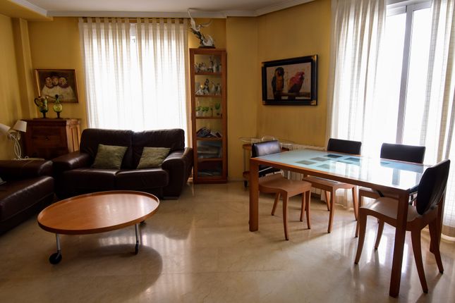 Town house for sale in Valencia, Spain