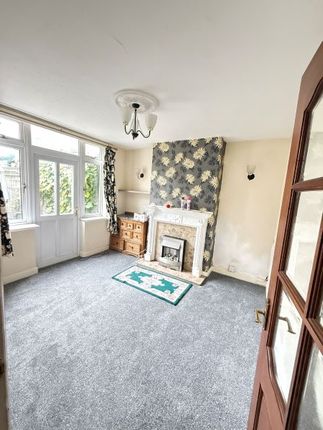 7, Park Lane East, Tipton photo 4