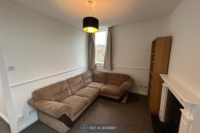 Flat   Wilbraham Road, Chorlton, Manchester photo 3