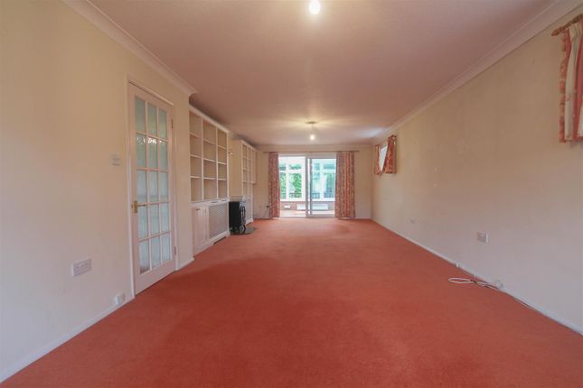 Detached bungalow to rent in Butler Close, Saffron Walden