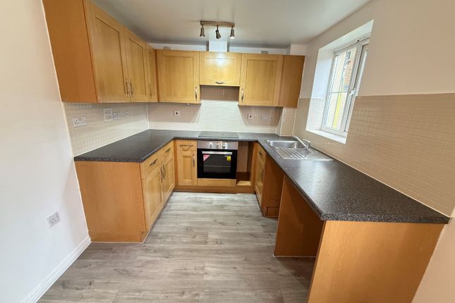 3 Kiln Way, Dunstable, Bedfordshire photo 3