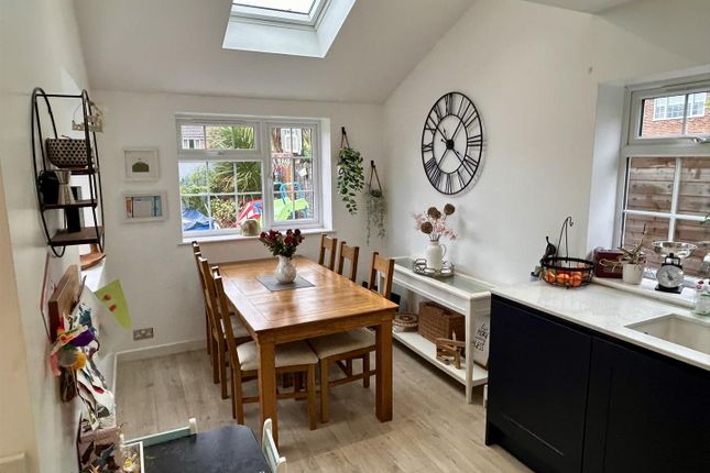 7, Balfour Crescent, Newbury photo 3
