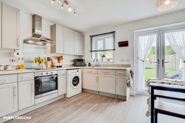 6, Flanshaw Field Drive, Wakefield photo 2