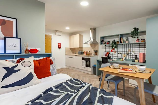 Flat to rent in The Brook, Lower Bristol Road, Bath
