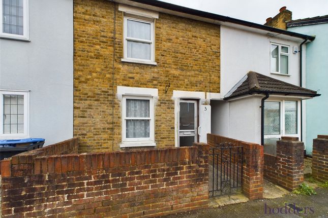 Thumbnail Terraced house for sale in Queen Street, Chertsey, Surrey