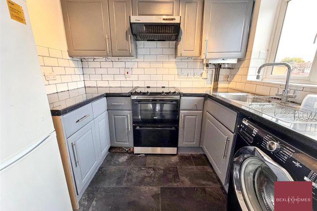 Sandpiper Drive, Erith photo 2
