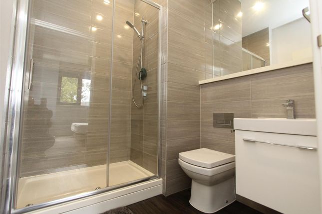 22 Park House Dawsons Square Pudsey, Pudsey photo 5