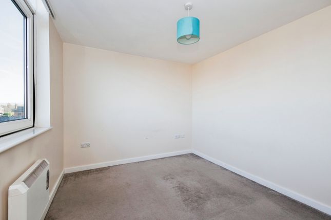 Apt 17, Stockport photo 5