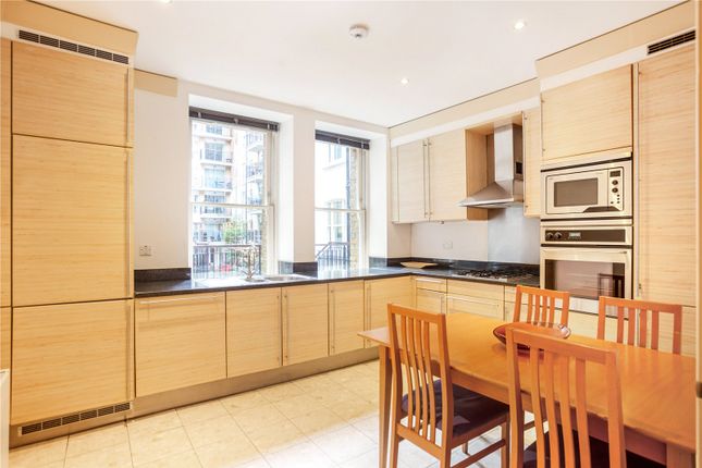 Flat for sale in Victoria Street, London